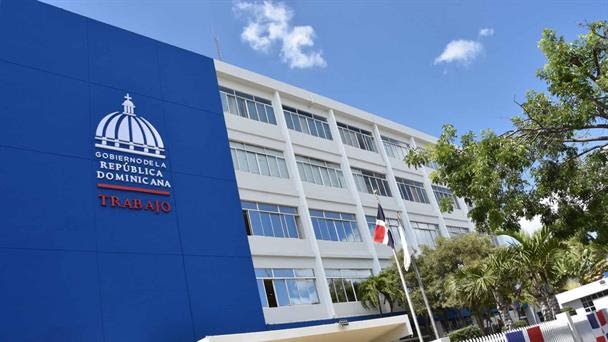 Ministerio de Trabajo adopta medidas laborales especiales en provincias en alertas