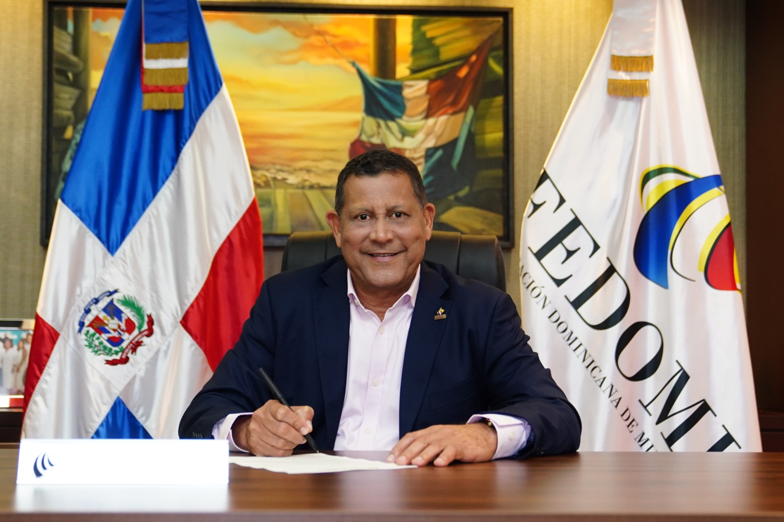 Presidente de Fedomu rechaza intento de destitución contra alcalde de las Charcas, en Azua Presidente de Fedomu rechaza intento de destitución contra alcalde de las Charcas, en Azua
