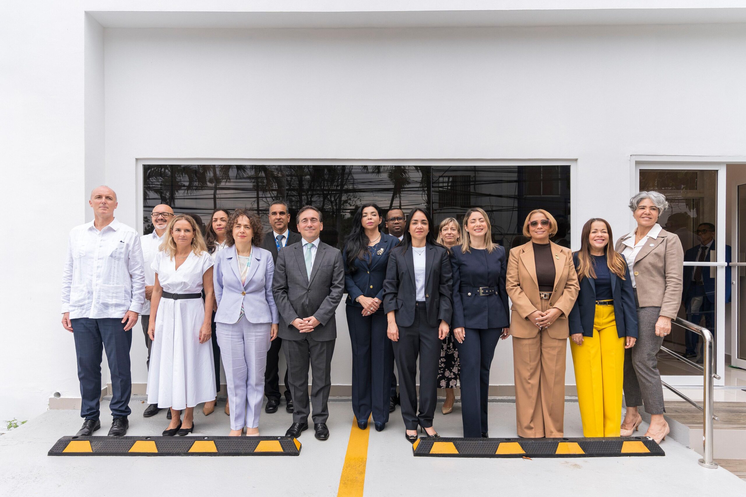El ministro de Asuntos Exteriores, Unión Europea y Cooperación del Reino de España visitan Relevic
