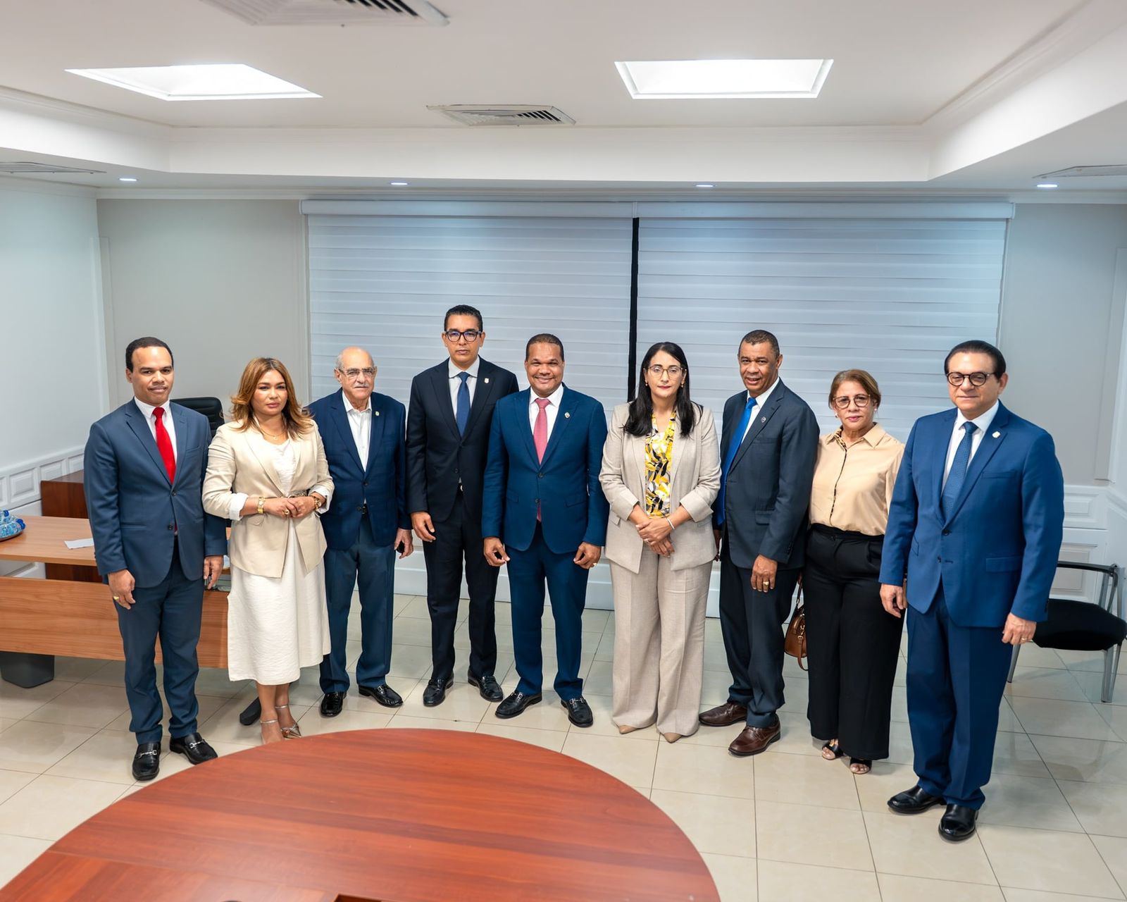 Ante senadores, Silverio respalda automatización del Examen Único de Residencias Médicas Ante senadores, Silverio respalda automatización del Examen Único de Residencias Médicas