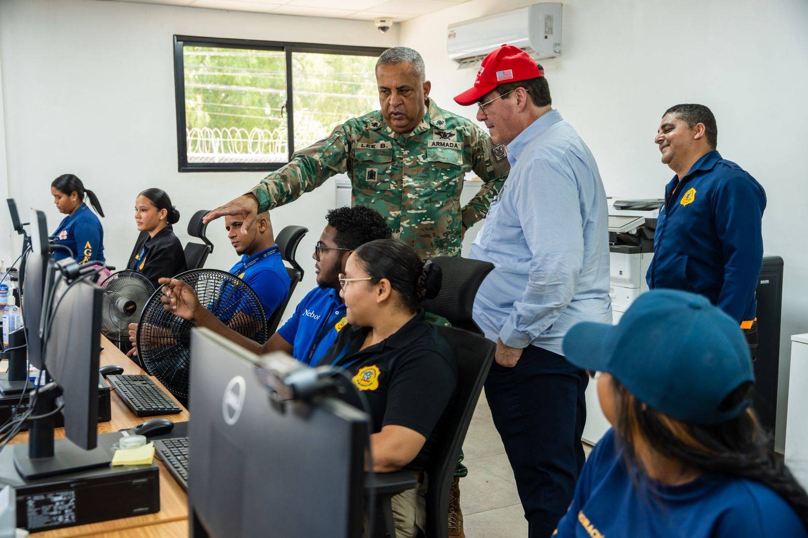Lee Ballester supervisa controles migratorios en la frontera domínico-haitiana