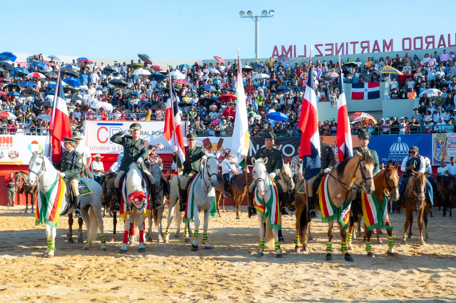 El Seibo cierra fiestas patronales con multitudinaria corrida de toros en nueva plaza multiuso