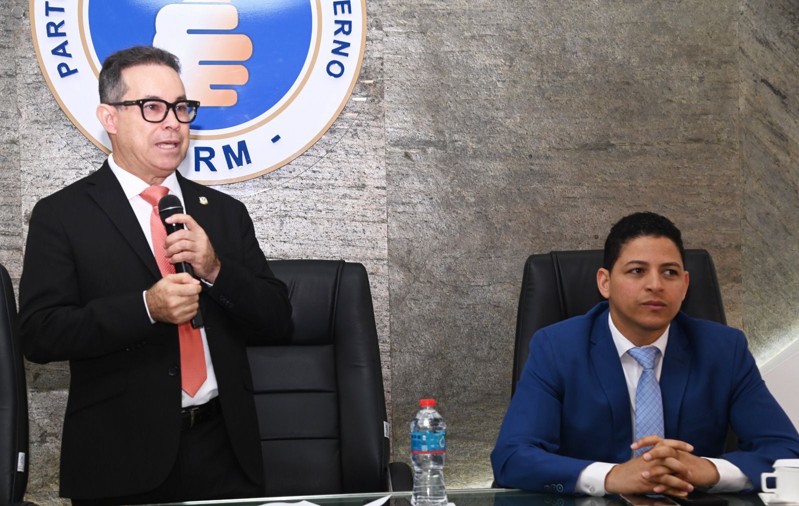 Bloque de diputados del PRM apoya prorrogar elección de autoridades del partido