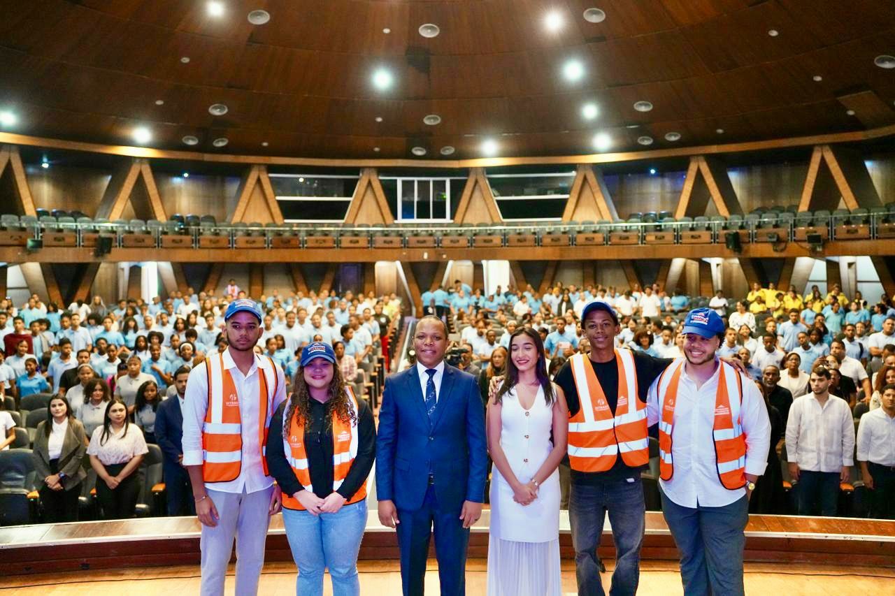 Milton Morrison impulsa Educación Vial como requisito de graduación en escuelas y colegios dominicanos