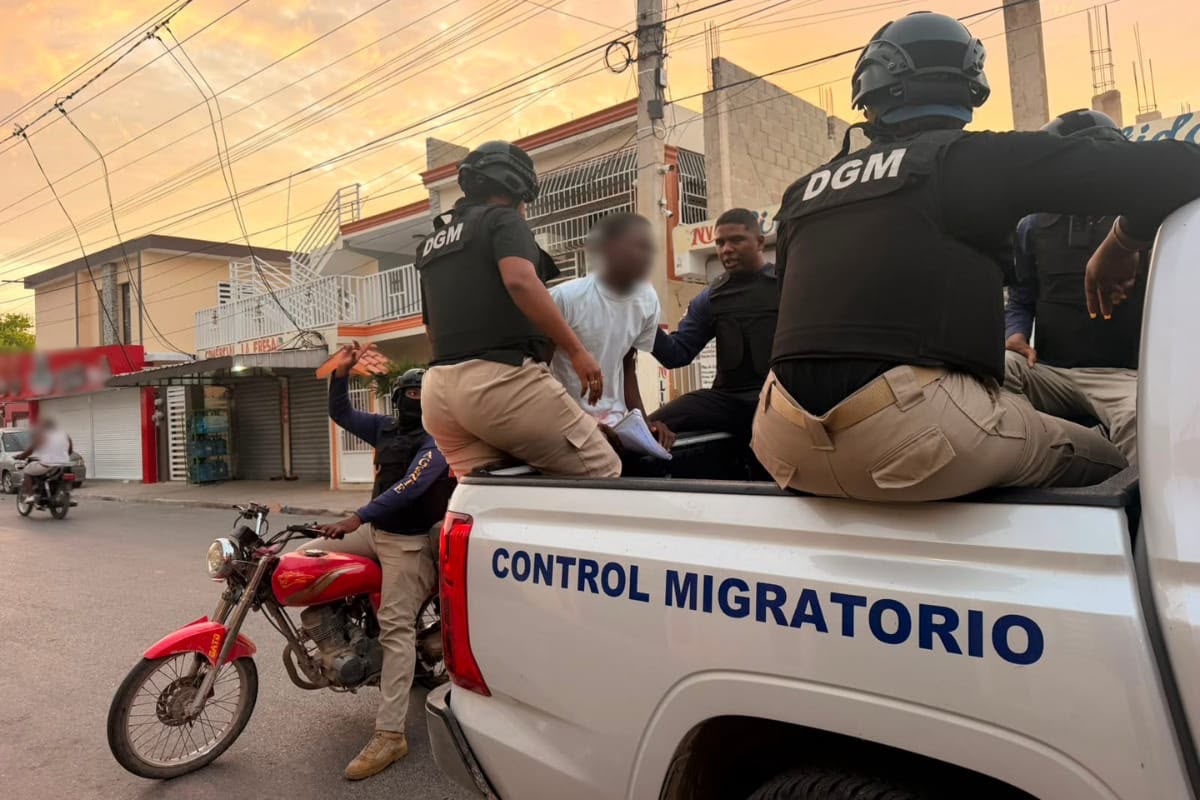 DGM y cuerpos de seguridad detienen 1,063 extranjeros indocumentados el lunes; Migración deporta 990 hacia Haití