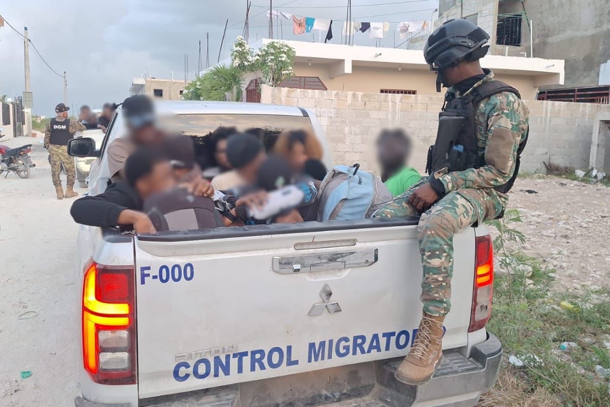 Operativos migratorios reportan detenidos en Friusa y Verón este miércoles, DGM deportó 1038 indocumentados Operativos migratorios reportan detenidos en Friusa y Verón este miércoles, DGM deportó 1038 indocumentados