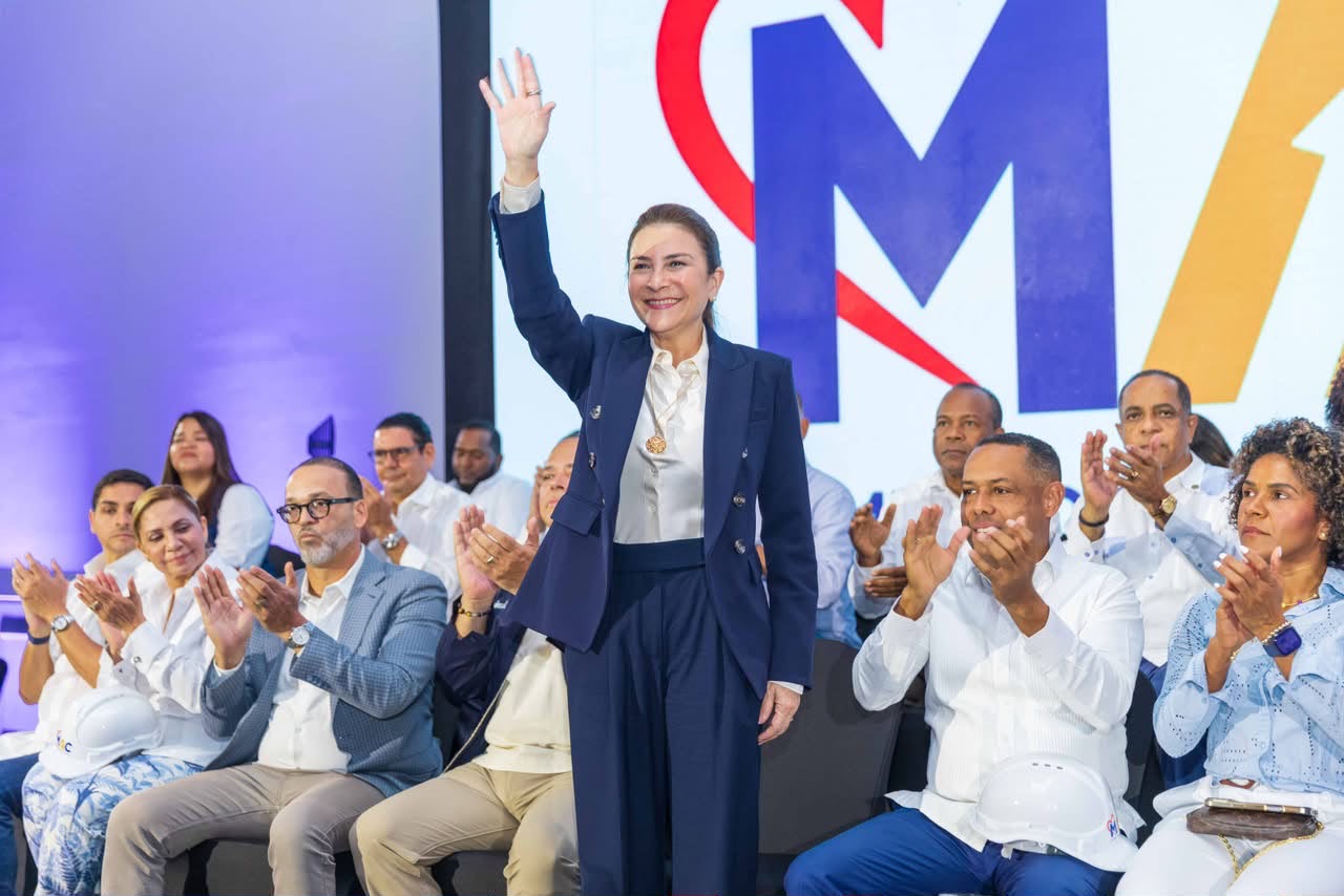 Carolina Mejía recibe apoyo masivo de profesionales de la ingeniería: “El progreso se construye con visión, orden y firmeza” Carolina Mejía recibe apoyo masivo de profesionales de la ingeniería: “El progreso se construye con visión, orden y firmeza”