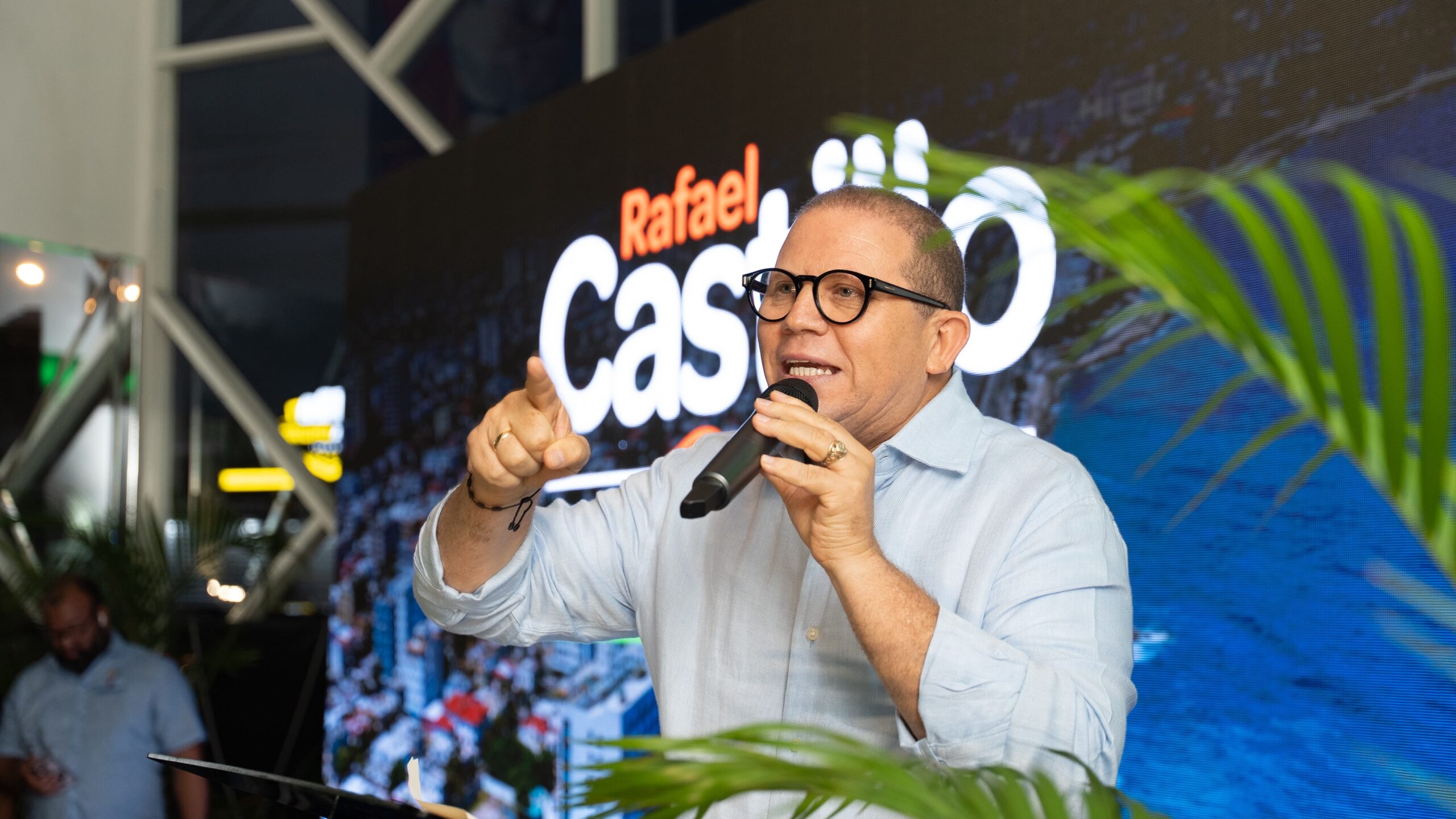 Rafael Castillo anuncia precandidatura a la Alcaldía SDE y junto a la Fuerza del Pueblo recorrerá el municipio rumbo al 2028 Rafael Castillo anuncia precandidatura a la Alcaldía SDE y junto a la Fuerza del Pueblo recorrerá el municipio rumbo al 2028