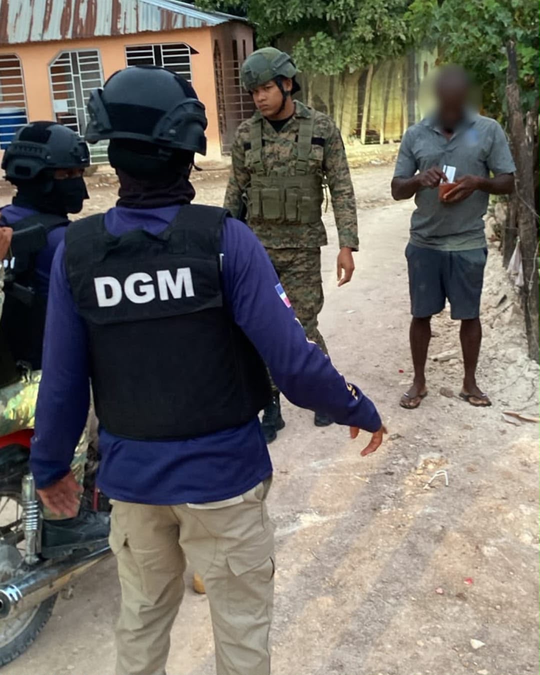 DGM deporta 800 indocumentados este martes; detienen salvadoreño en Baní