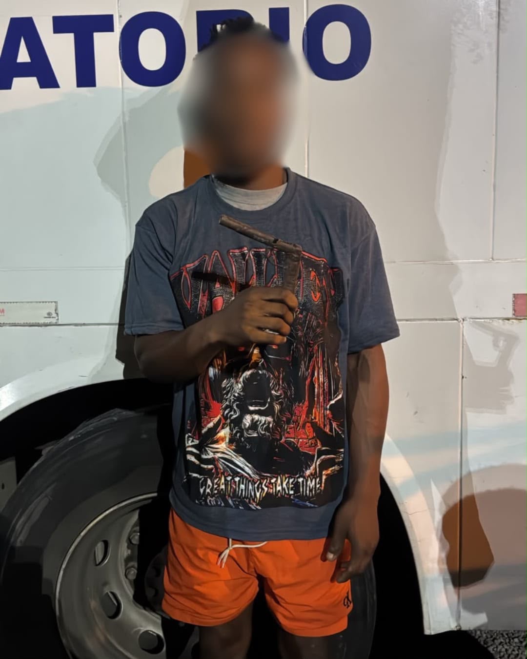 Desarticulan focos de inmigración irregular en Zona Norte: Migración actúa en Centros nocturnos y mercados de La Vega y Santiago Desarticulan focos de inmigración irregular en Zona Norte: Migración actúa en Centros nocturnos y mercados de La Vega y Santiago