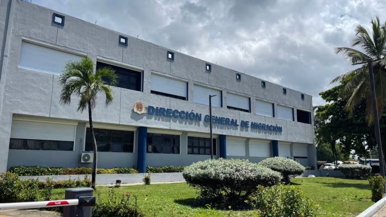 DGM detecta 22 viajeros con alertas migratoriasde Interpol y la Procuraduría en la última semana