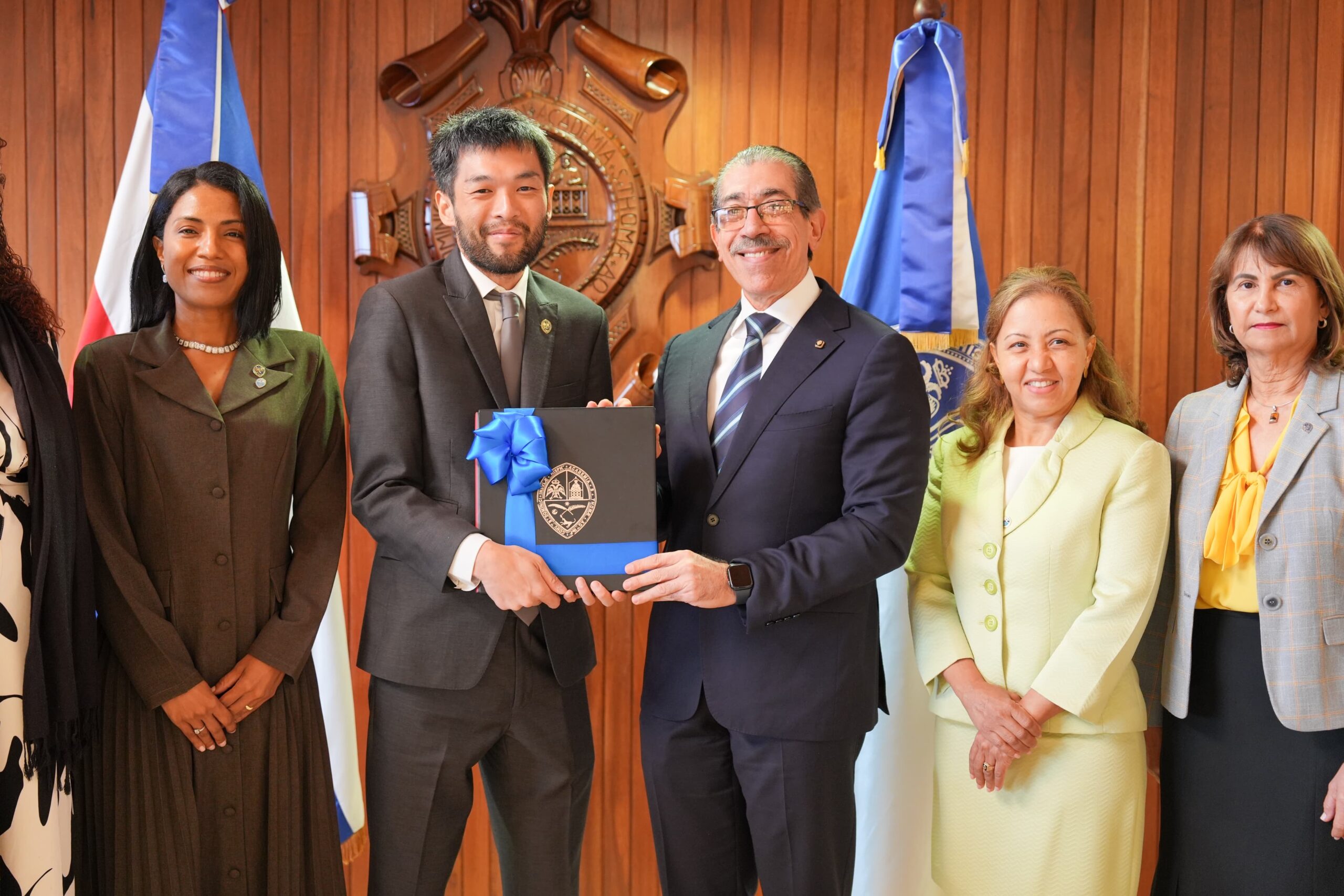 UASD fortalece vínculos internacionales con visita de destacado científico japonés Kazuo Tanaka UASD fortalece vínculos internacionales con visita de destacado científico japonés Kazuo Tanaka