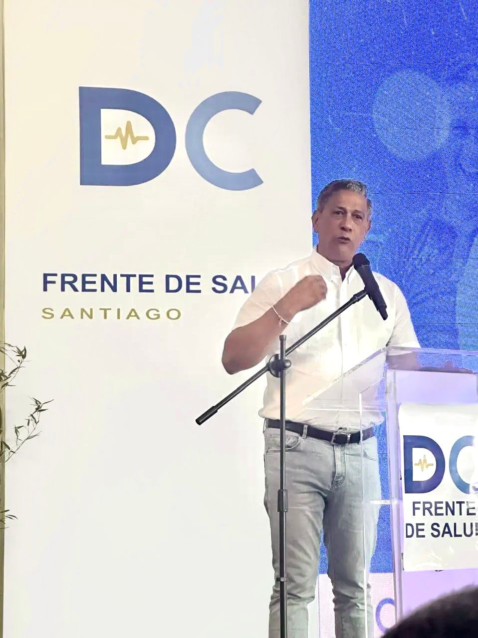 Robinson Díaz destaca respaldo del sector salud de Santiago a David Collado rumbo al 2028