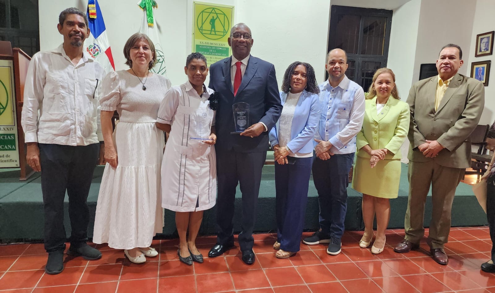 Reconocen a Editrudis Beltrán Crisóstomo por sus aportes al desarrollo de la física en República Dominicana