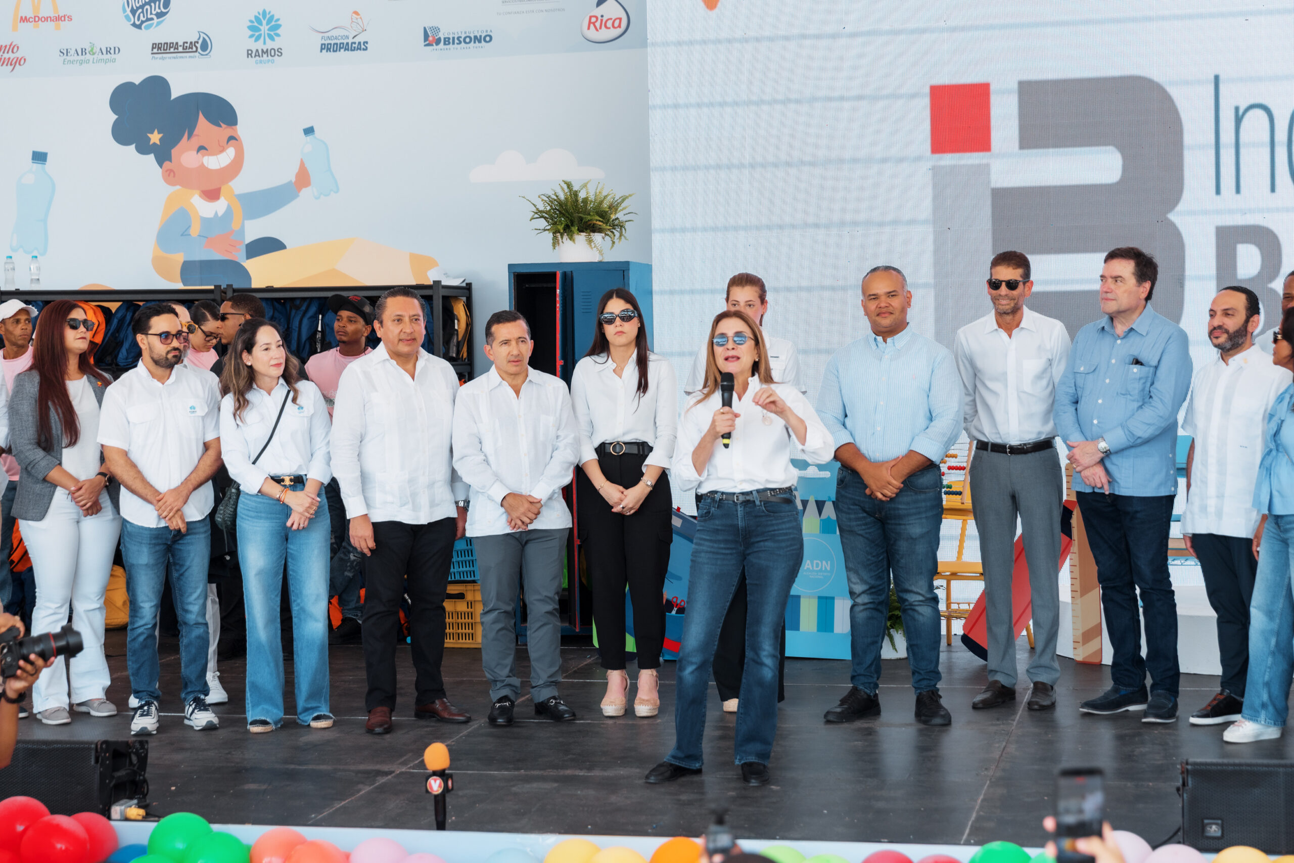 Tercera edición de Plásticos por Útiles Escolares reunió 16.5 millones de botellitas