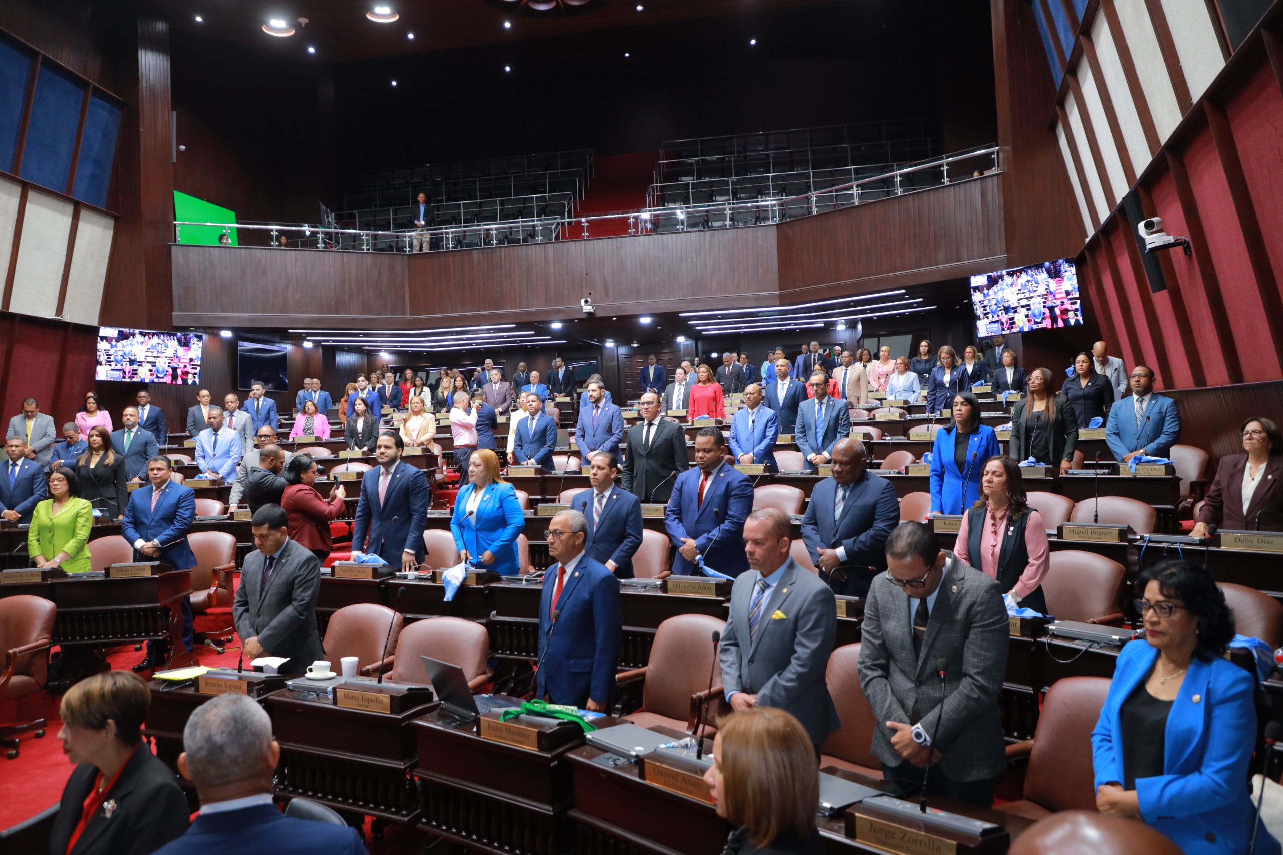 Diputados aprueban reconocimiento para los atletas que pusieron en alto a la RD en XXV Juegos Centroamericanos y del Caribe 2026