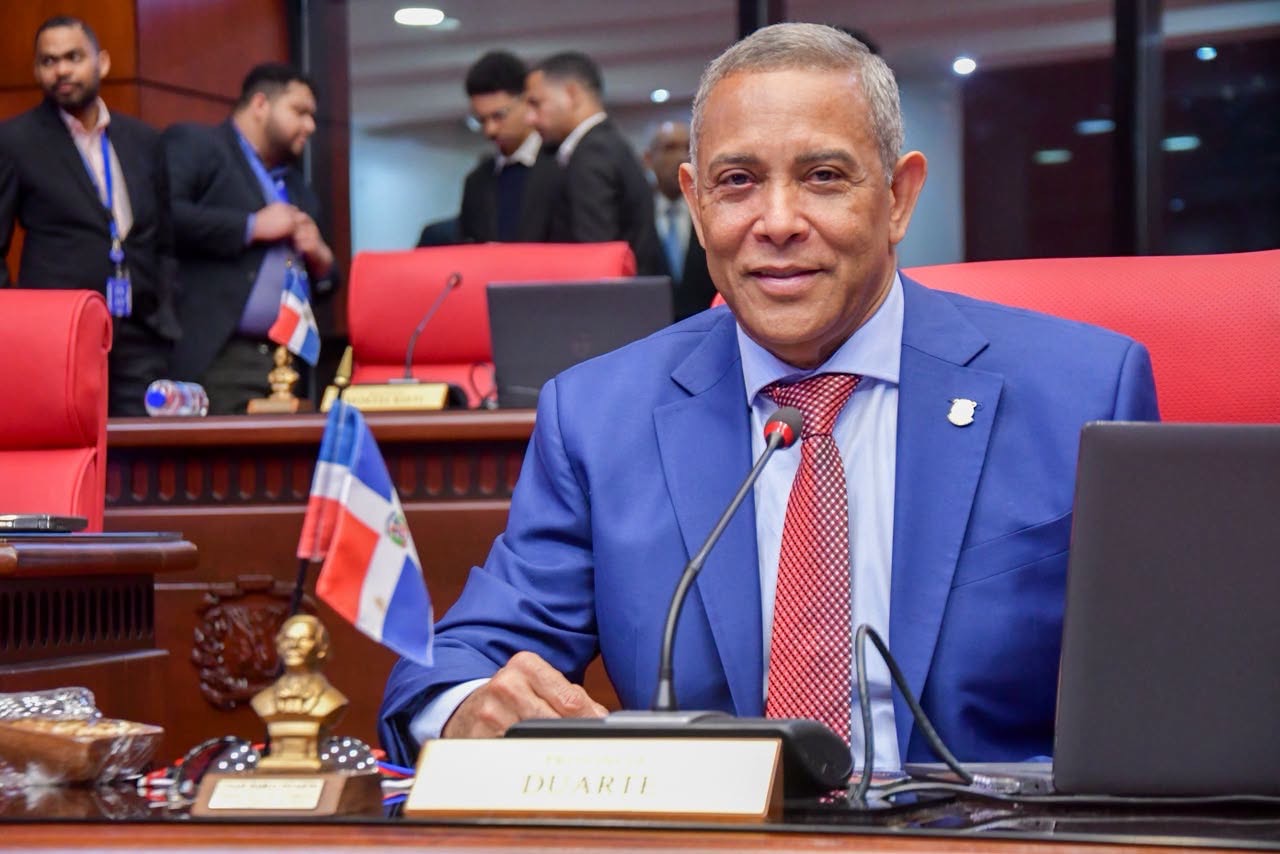Envían a comisión proyecto de ley del senador Franklin Romero que busca nombrar pista de atletismo de SFM con el nombre de César Nazario Ramos Envían a comisión proyecto de ley del senador Franklin Romero que busca nombrar pista de atletismo de SFM con el nombre de César Nazario Ramos