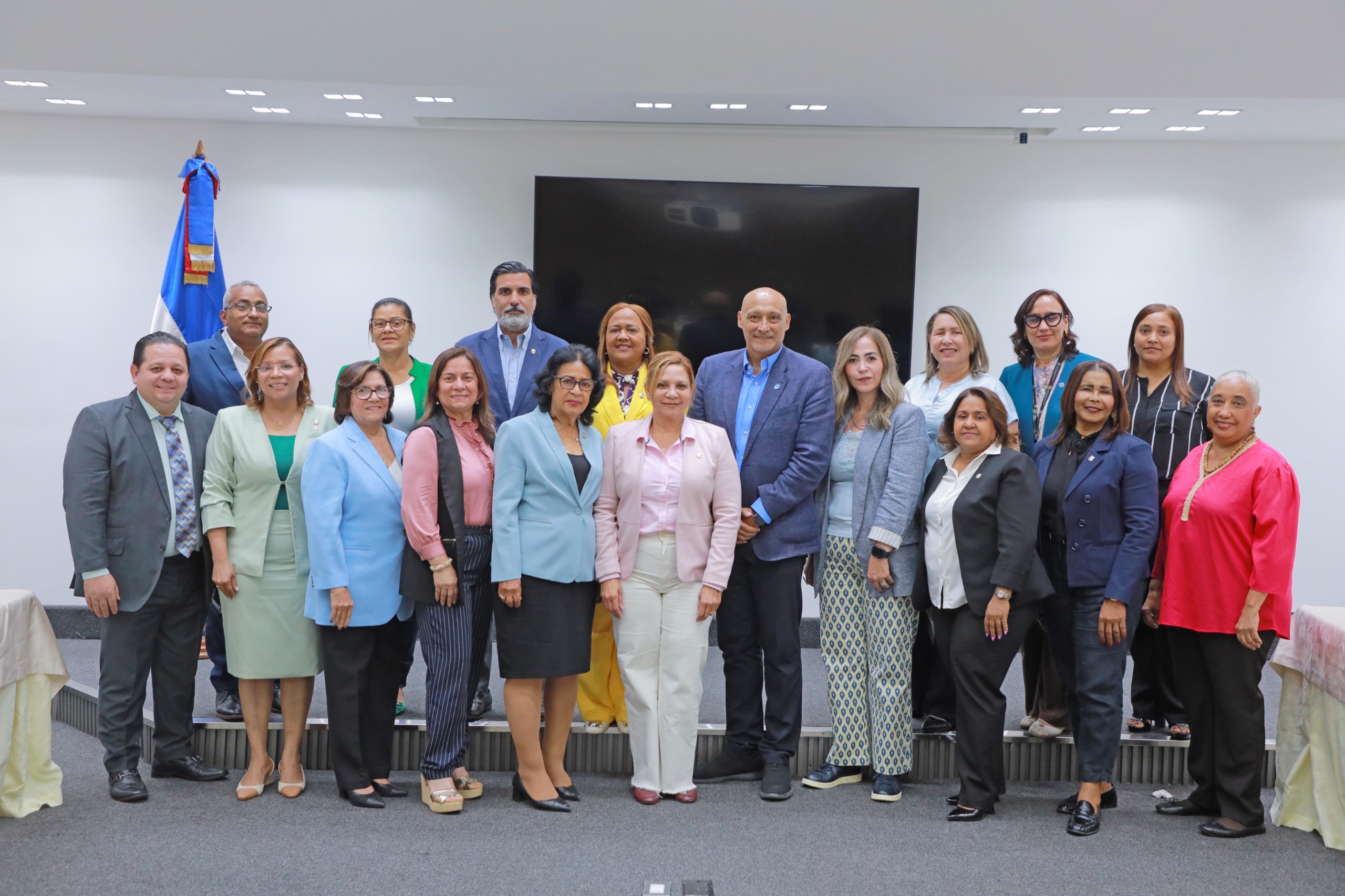 Comisión de Familia CD conversa con miembros de la Fao sobre proyectos de alimentación escolar y agricultura familiar