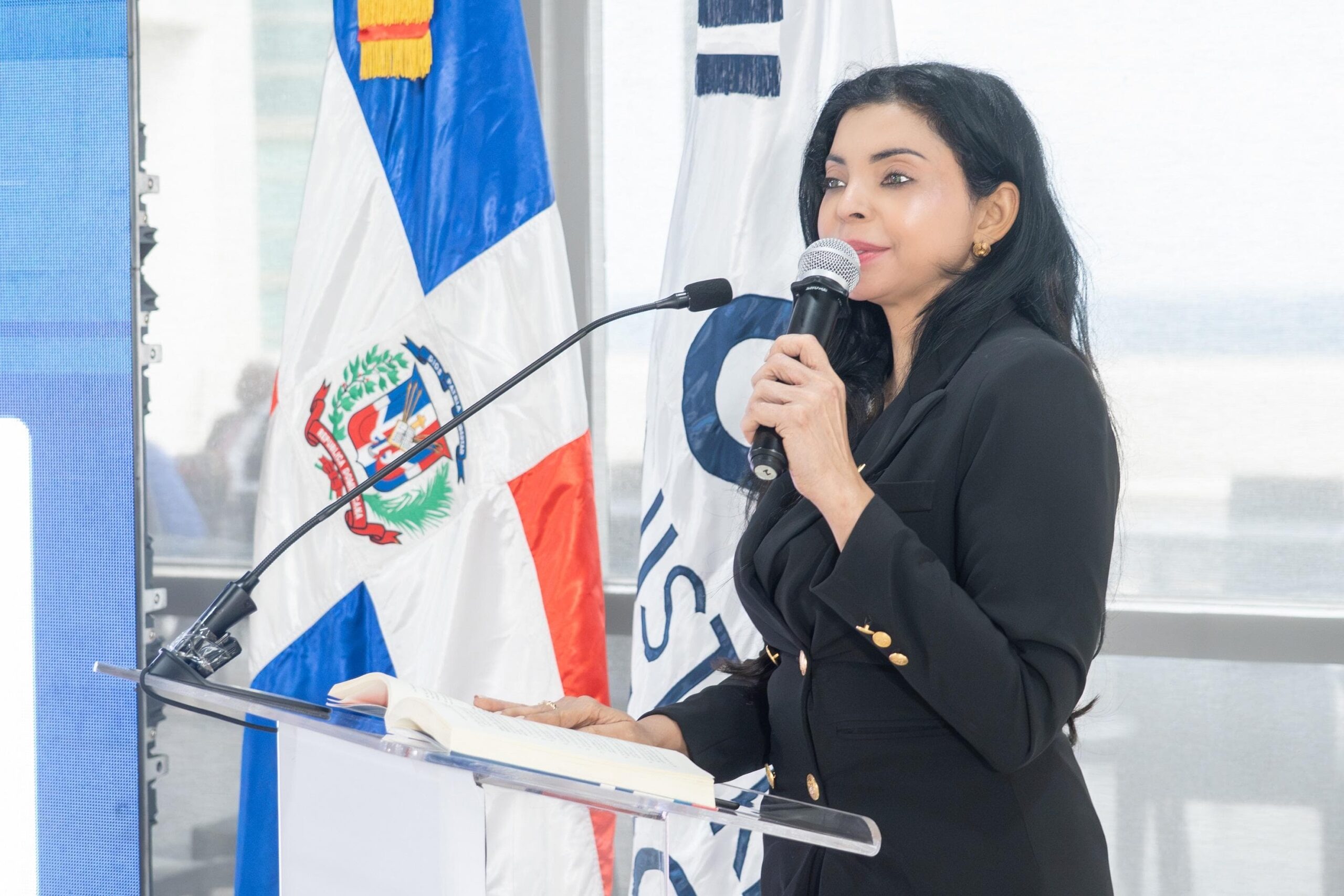 Procuradora General imparte el taller Código Penal abierto ante la prensa y la comunicación