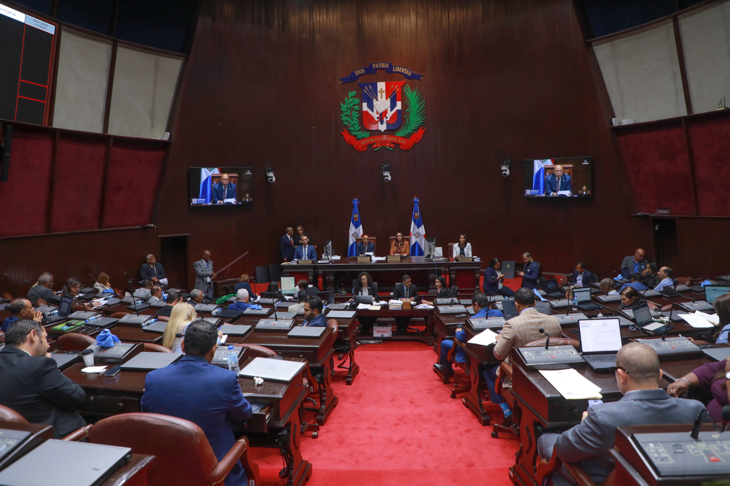 Diputados aprueban en primera lectura proyecto de ley nacional de becas