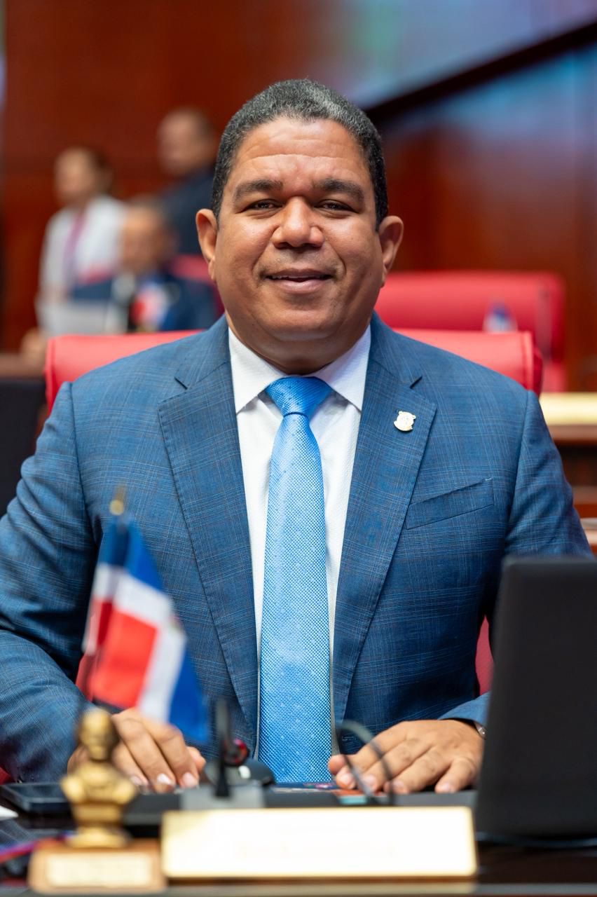 Moisés Ayala anuncia que centro del ITLA en Barahona funcionará este año Moisés Ayala anuncia que centro del ITLA en Barahona funcionará este año