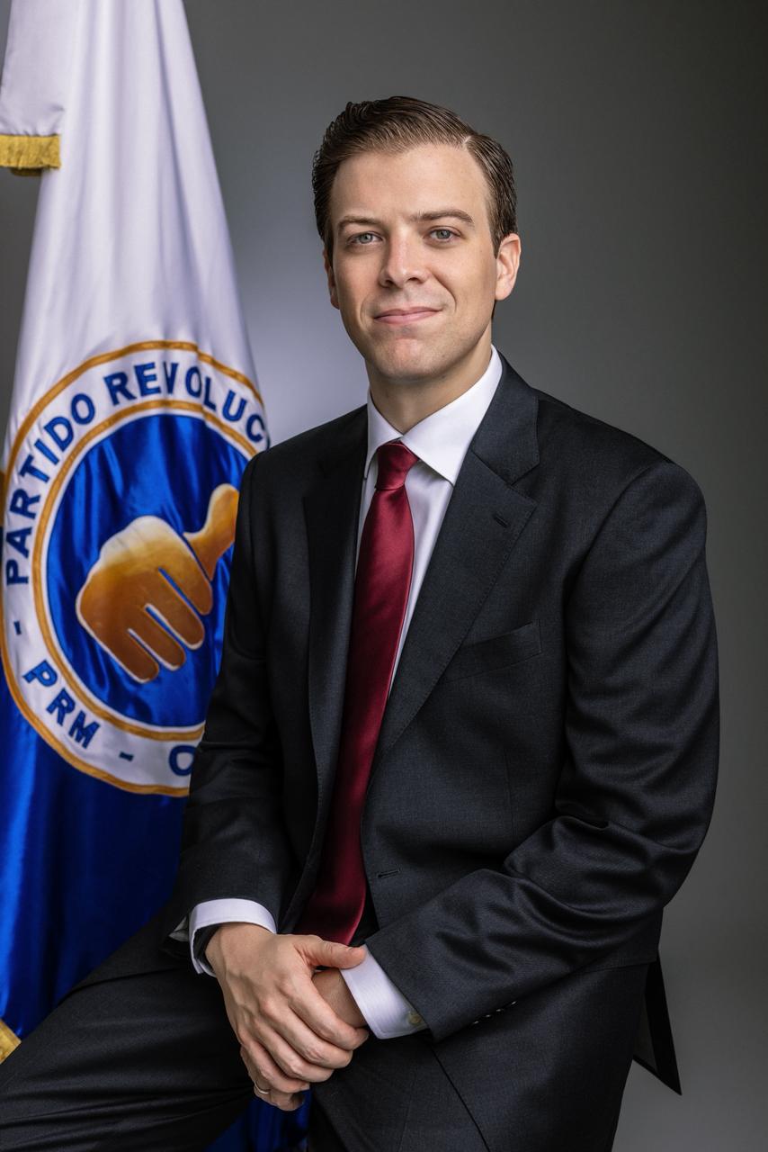 Juan Garrigó deja sus funciones gubernamentales y se concentra en fortalecer las estructuras del PRM Juan Garrigó deja sus funciones gubernamentales y se concentra en fortalecer las estructuras del PRM