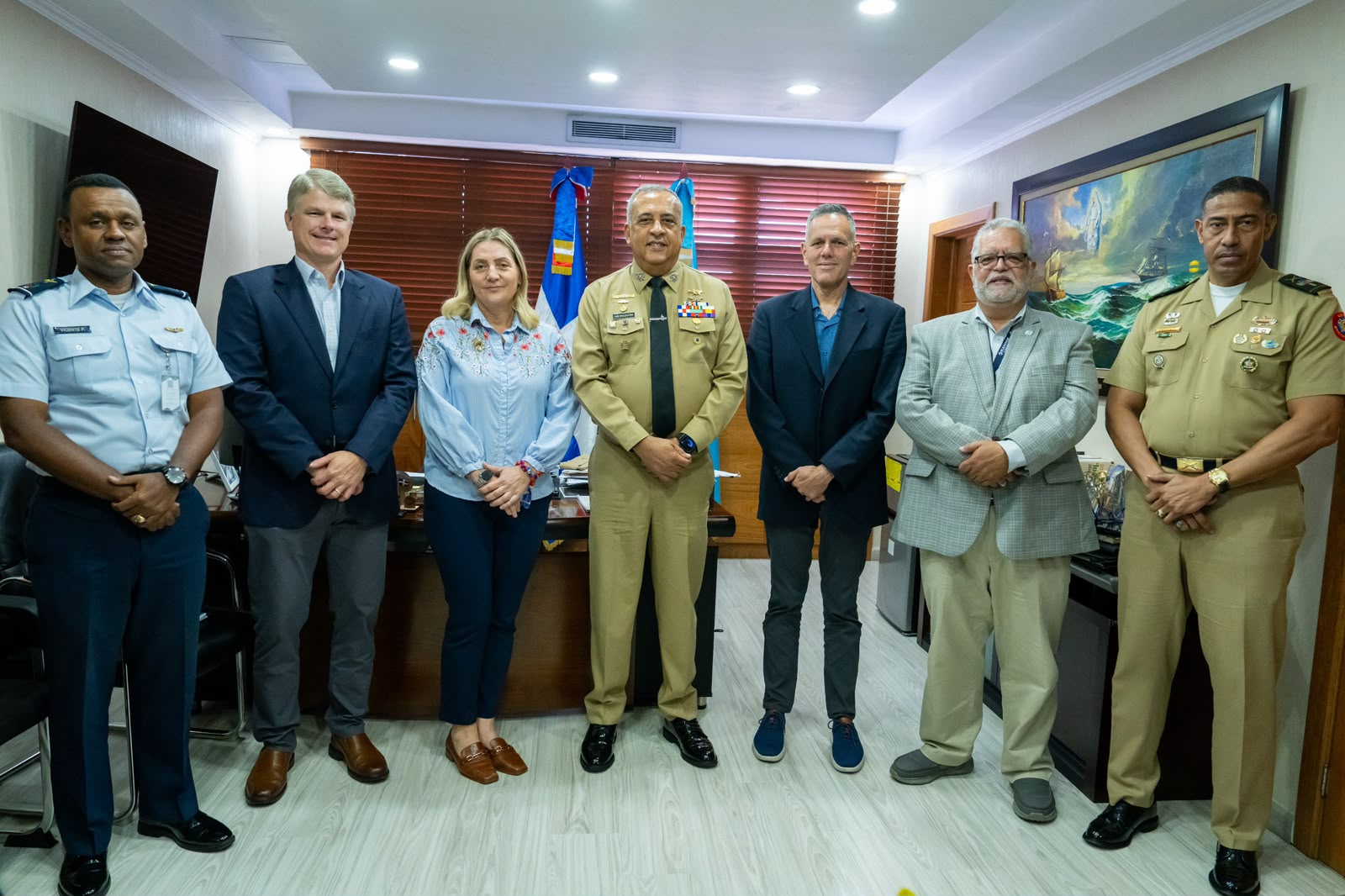Migración y la operadora de cruceros “Carnival Corporation”, coordinan acciones para optimizar controles migratorios en puertos dominicanos
