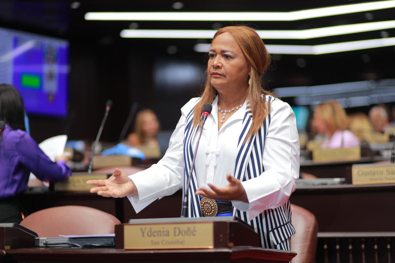 Ydenia Doñé advierte extracción materiales en río Haina amenaza con hacer fracasar acueducto de Hato Damas