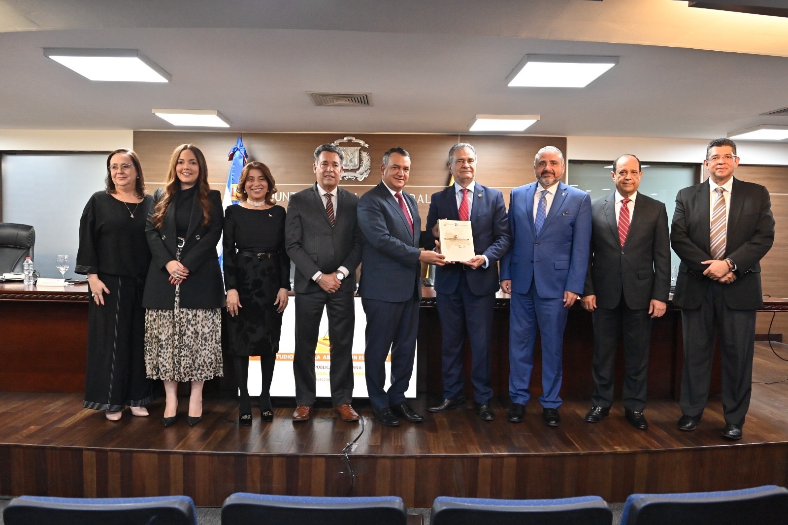 IIDH/CAPEL presenta estudio sobre la abstención electoral solicitado por la JCE
