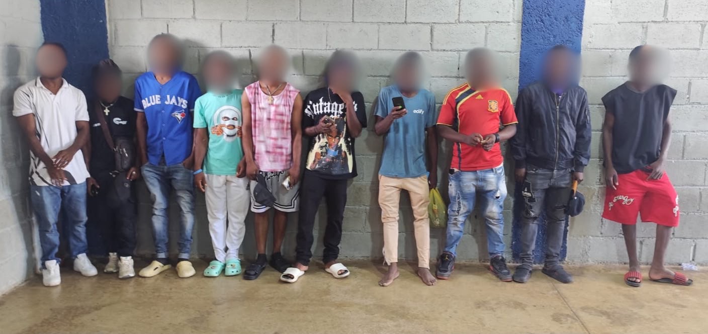 Operativo de interdicción migratoria en La Romana: Detienen 41 indocumentados en Picapollos y tiendas chinas