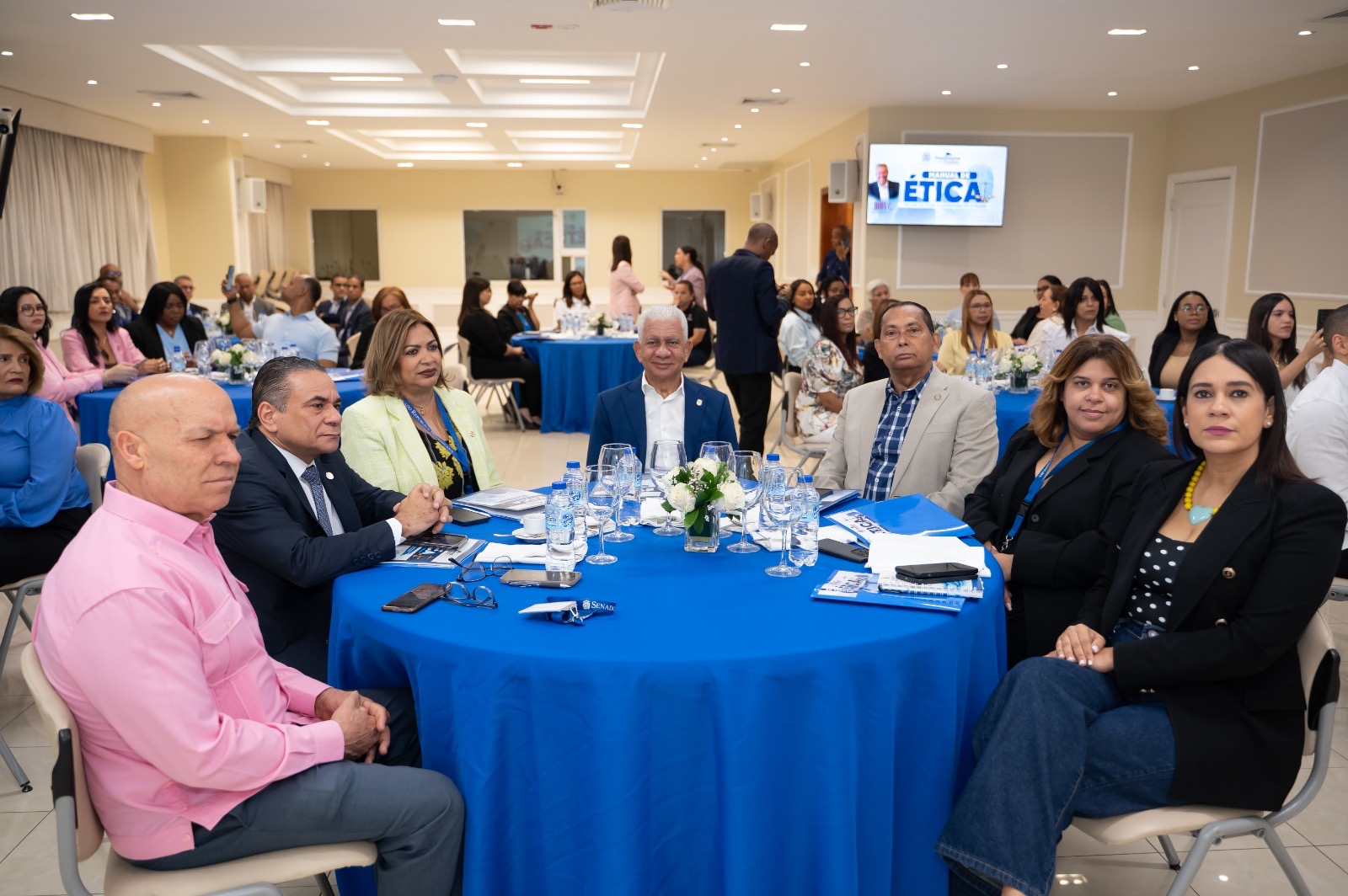 Senado realiza taller sobre Ética y Liderazgo para sus funcionarios