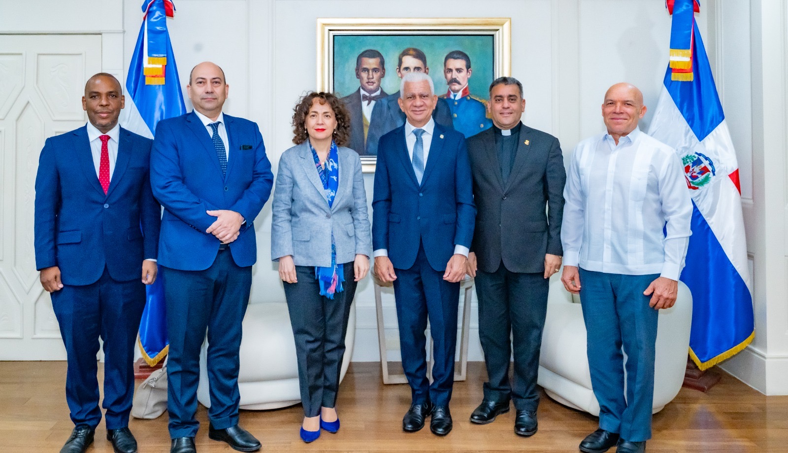 Presidente del Senado recibe a embajadora de España y abordan cooperación en ciberseguridad Presidente del Senado recibe a embajadora de España y abordan cooperación en ciberseguridad