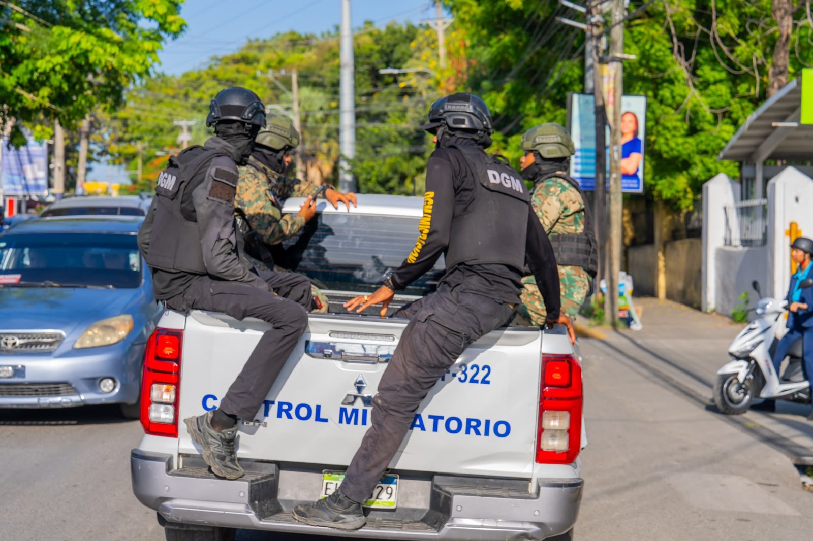 DGM despliega operativos de interdicción en la frontera y registra este domingo 302 deportaciones por Dajabón