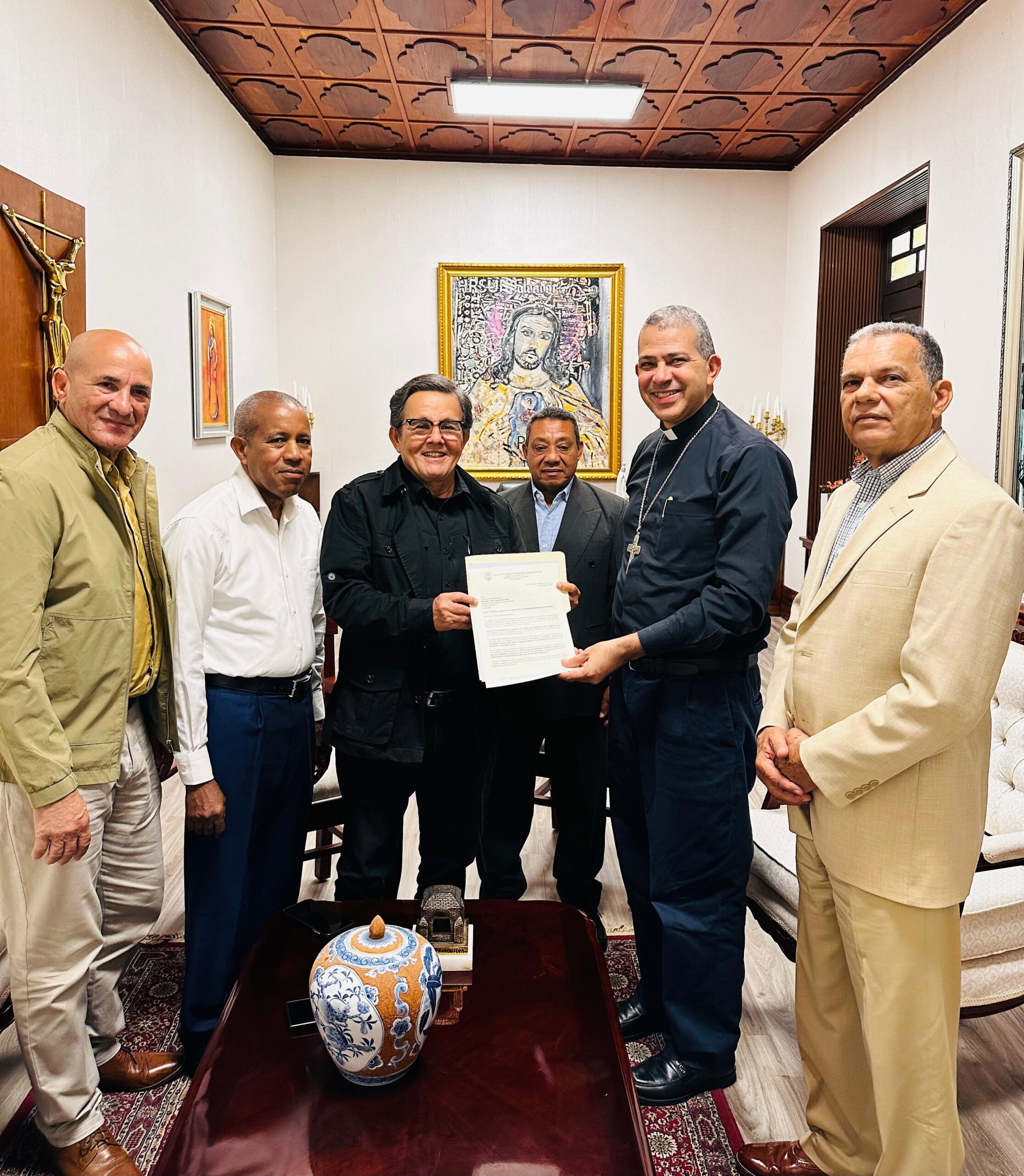 ANPA visita a monseñor Carlos Tomás Morel Diplán y encuentra receptividad ante las demandas de los profesionales agropecuarios ANPA visita a monseñor Carlos Tomás Morel Diplán y encuentra receptividad ante las demandas de los profesionales agropecuarios