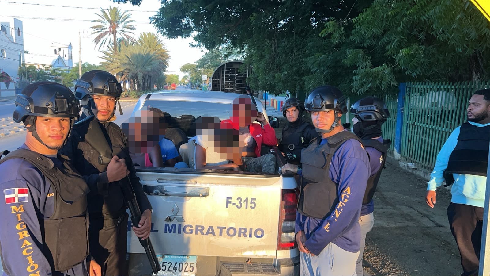 Pese a lluvias, Migración deportó 884 extranjeros indocumentados