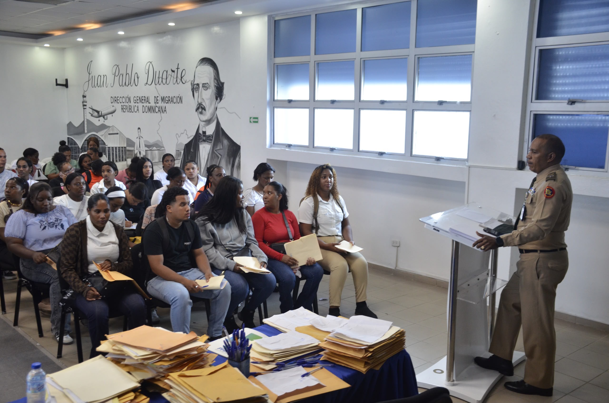 DGM recibe cerca de 1,135 candidaturas de jóvenes que aspiran a convertirse en Agentes Migratorios DGM recibe cerca de 1,135 candidaturas de jóvenes que aspiran a convertirse en Agentes Migratorios