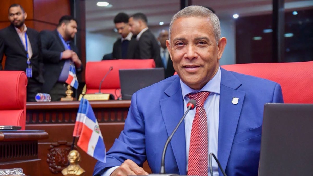 Iniciativa de Franklin Romero; Senado designa pista de atletismo SFM con el nombre de Nazario Ramos