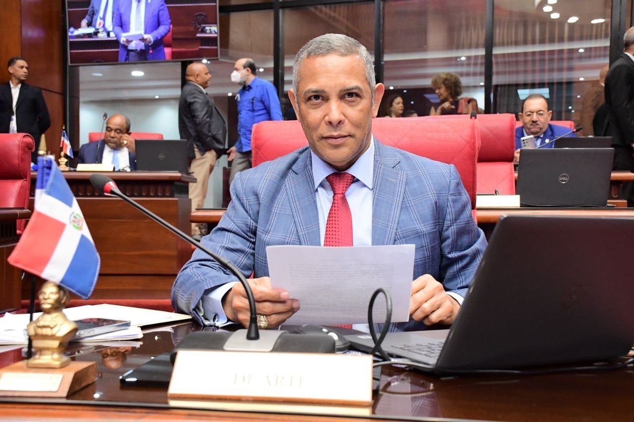 Senador Franklin Romero somete proyecto de ley para la protección y el fomento de la producción nacional de arroz Senador Franklin Romero somete proyecto de ley para la protección y el fomento de la producción nacional de arroz