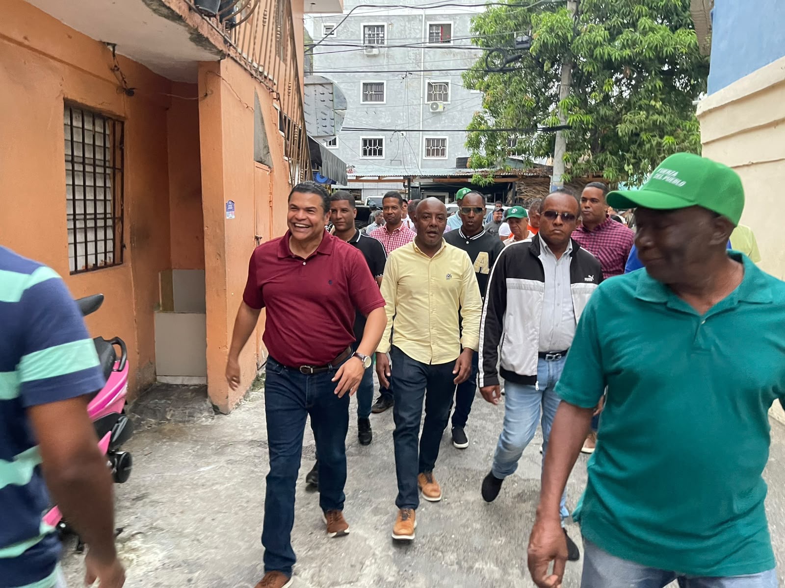 Tobías Crespo fortalece su acercamiento con las comunidades del Distrito Nacional y recibe muestras de respaldo ciudadano