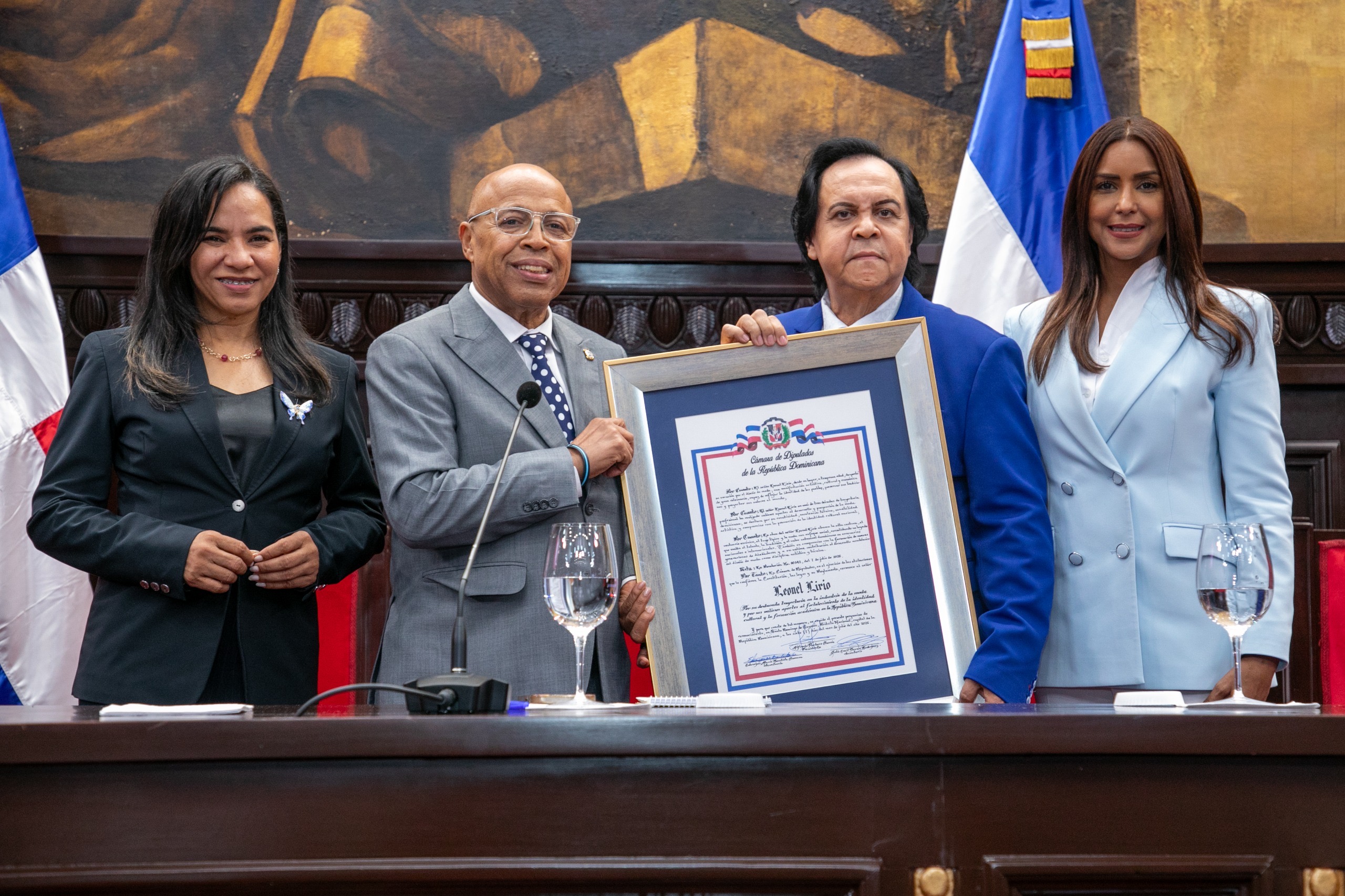 Cámara de Diputados reconoce a Niní Cáfaro, Leonel Lirio y Janina Rosado, por sus destacadas trayectorias en el país Cámara de Diputados reconoce a Niní Cáfaro, Leonel Lirio y Janina Rosado, por sus destacadas trayectorias en el país