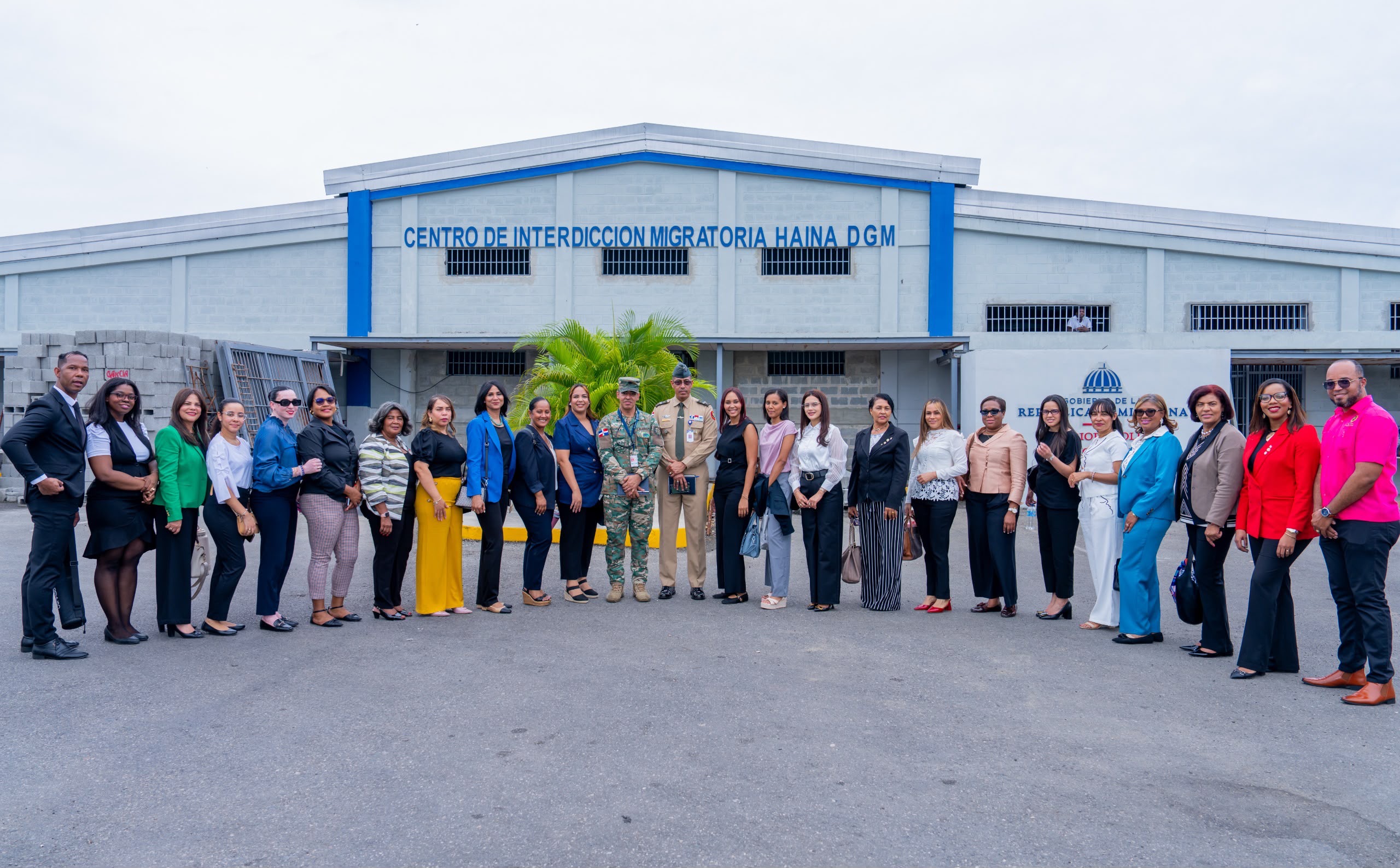 Maestrantes en Derecho Migratorio y Consular UASD visitan sede DGM