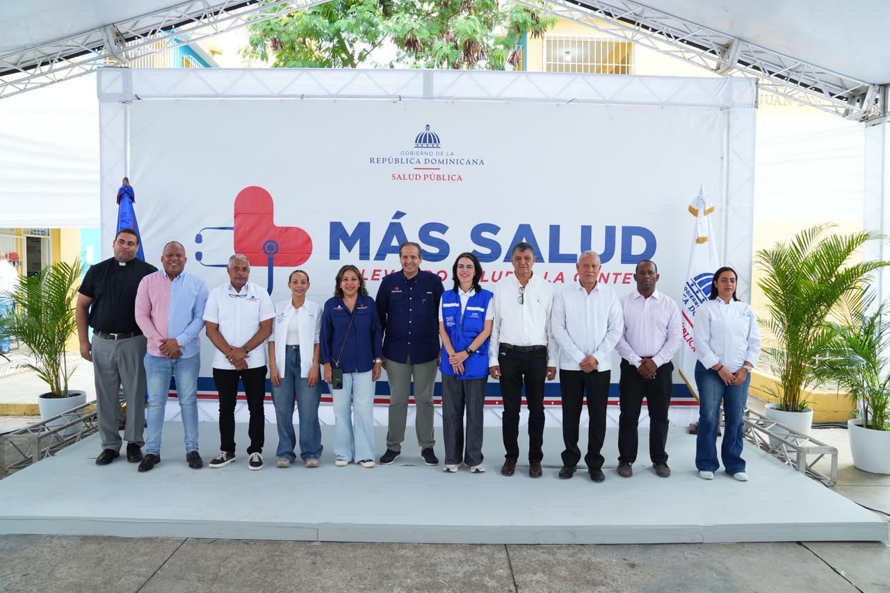 Ministro Víctor Atallah lleva a Santo Domingo Oeste la jornada “Más Salud y Bienestar” Ministro Víctor Atallah lleva a Santo Domingo Oeste la jornada “Más Salud y Bienestar”