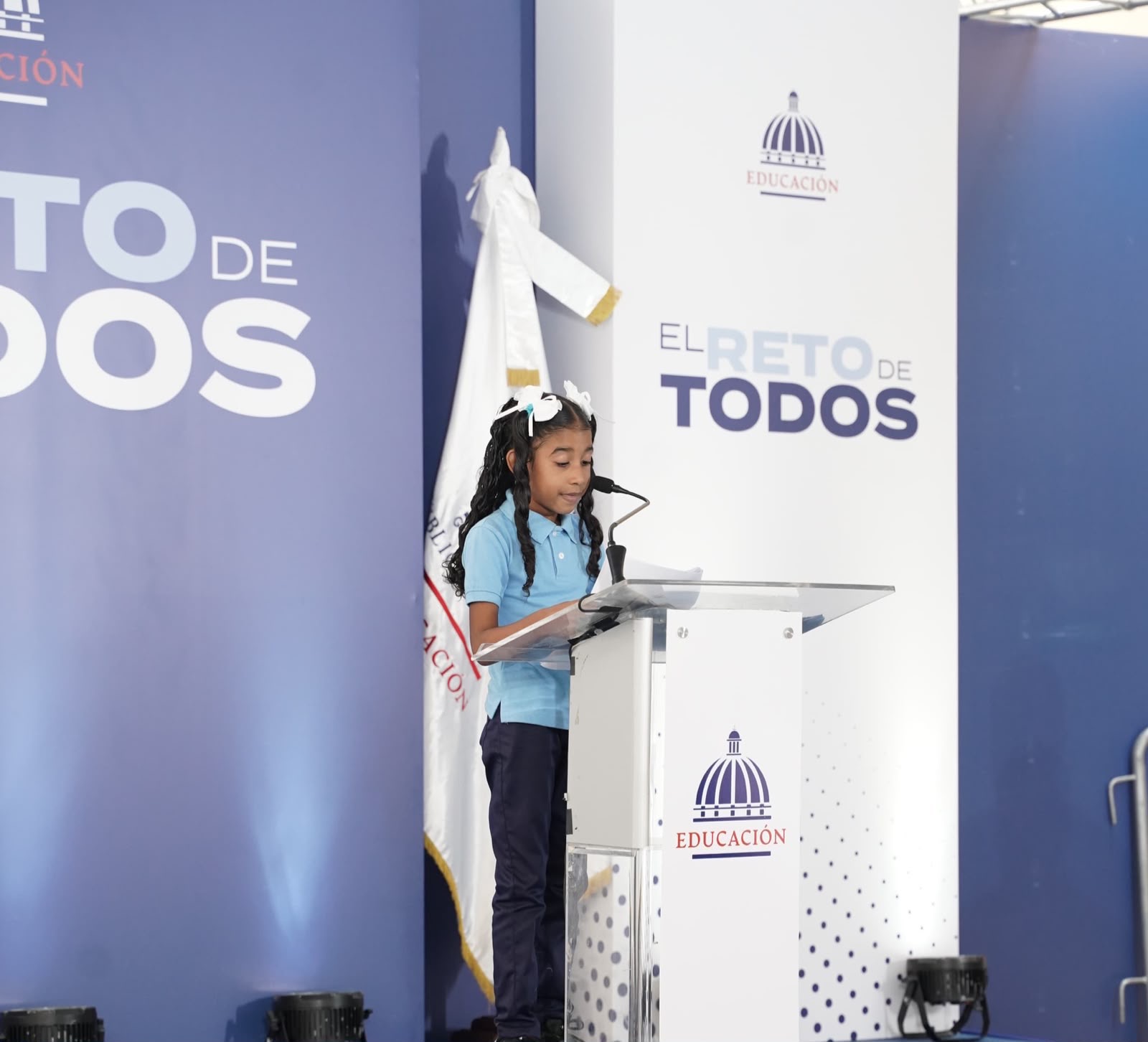Estudiante destaca nuevas oportunidades que abre escuela entregada por el Gobierno en El Naranjal